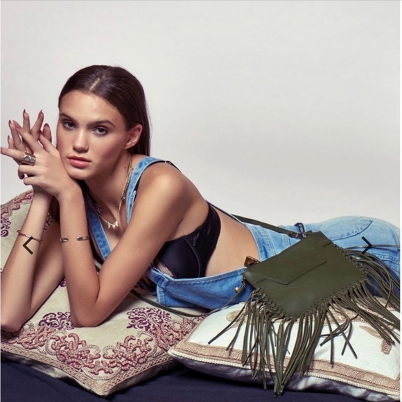 Emmaline Kuo green leather crossbody/clutch - Picture 2 of 16